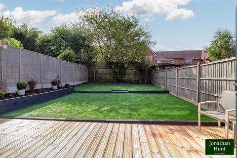 72 Fairfield, Buntingford, SG9 9NU