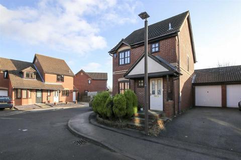 3 bedroom detached house to rent, Edstone Place, Emerson Valley