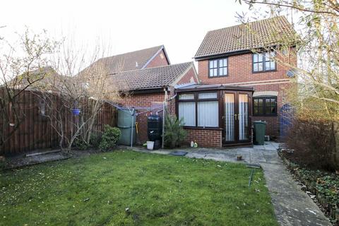 3 bedroom detached house to rent, Edstone Place, Emerson Valley