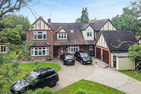 6 bedroom detached house for sale, Priory Road, Bicknacre