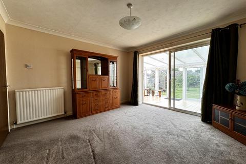 2 bedroom detached bungalow for sale, Combe Rise, Willingdon BN20