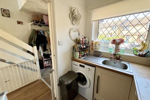 2 bedroom terraced house for sale, Chaffinch Close, Poole BH17