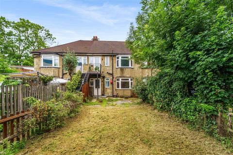 25 Barnard Gardens, New Malden, KT3 6QG