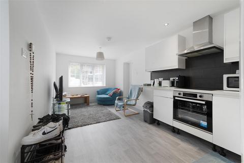 11 Jacob Close, Windsor, SL4 5PT