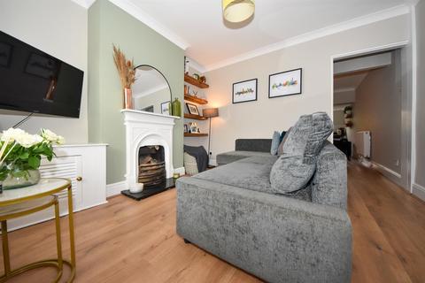 2 bedroom terraced house for sale, Guy Street, Warwick