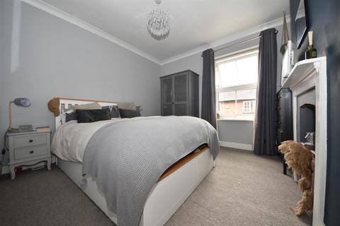 64 Guy Street, Warwick, CV34 4LW