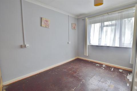 62 Deans Close, Stoke Poges, Slough, SL2 4JX