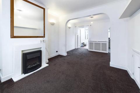 2 bedroom end of terrace house for sale, Eastcote Avenue, West Molesey