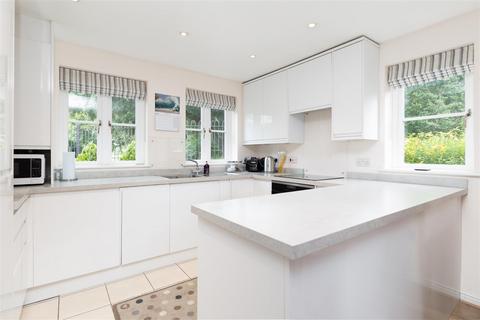 3 bedroom mews for sale, Middlemarch, Fairfield, Herts SG5 4JJ