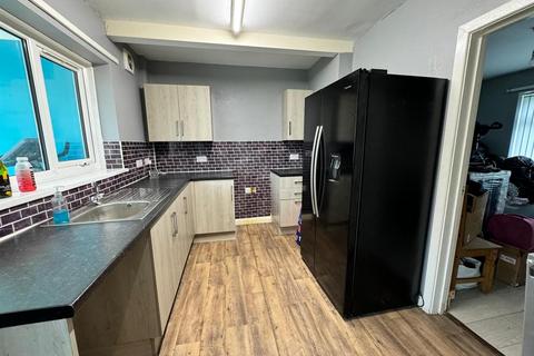 695 Western Boulevard, Nottingham, NG8 5ES