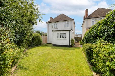 3 bedroom detached house for sale, Hillview, Brook Street, Stotfold SG5 4LA