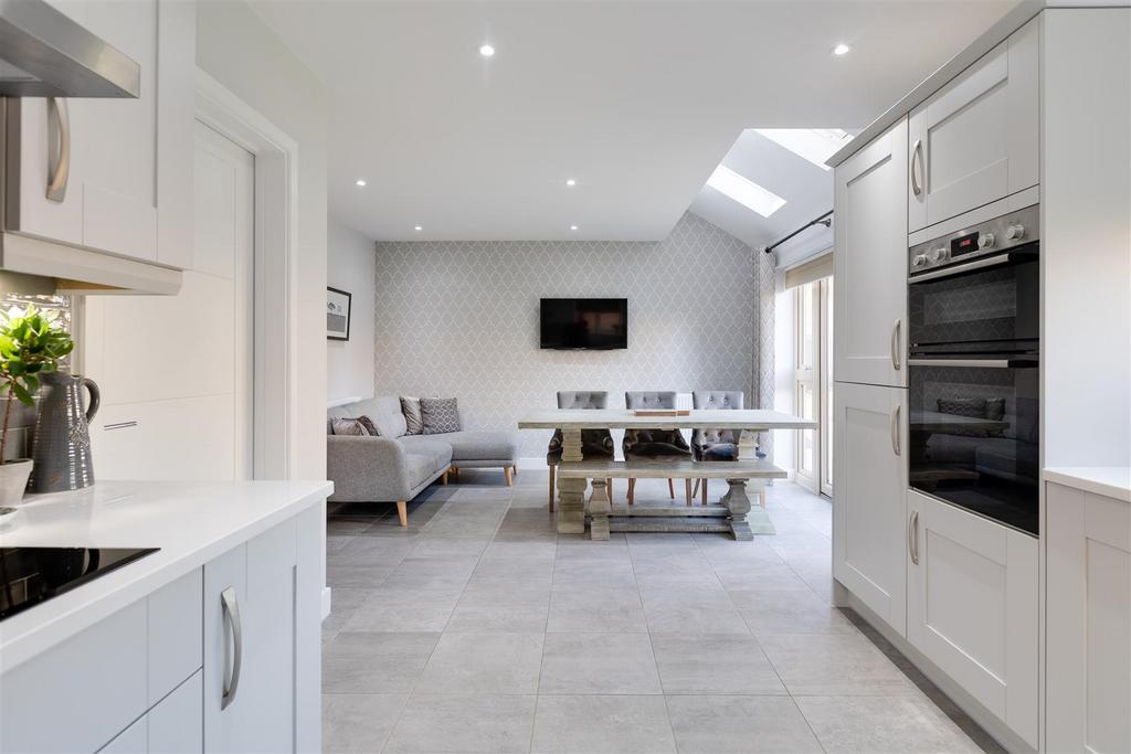 Kitchen Family Room