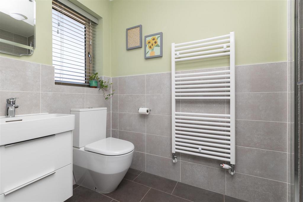 Bed 2 En suite