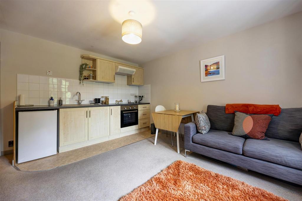 Open Plan Kitchen &amp; Sitting Room