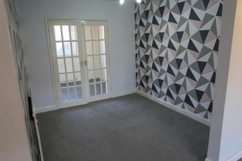 42 Firthland Road, Pickering, YO18 8BZ