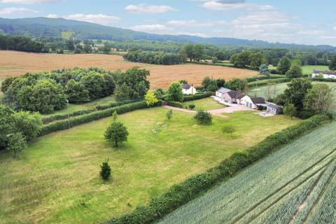 4 bedroom detached bungalow for sale, Solomons Tump, Huntley, Gloucester