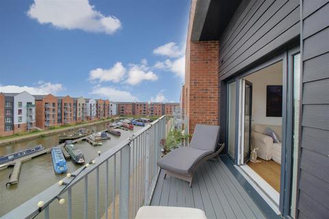 2 bedroom apartment for sale, Hobbs Way, Gloucester