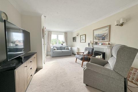 1 bedroom apartment for sale, 42, Brielen Court, Radcliffe-On-Trent, Nottingham