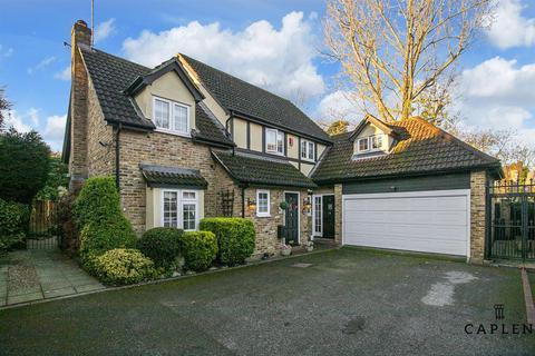 4 bedroom detached house to rent, Churchills Mews, Woodford Green