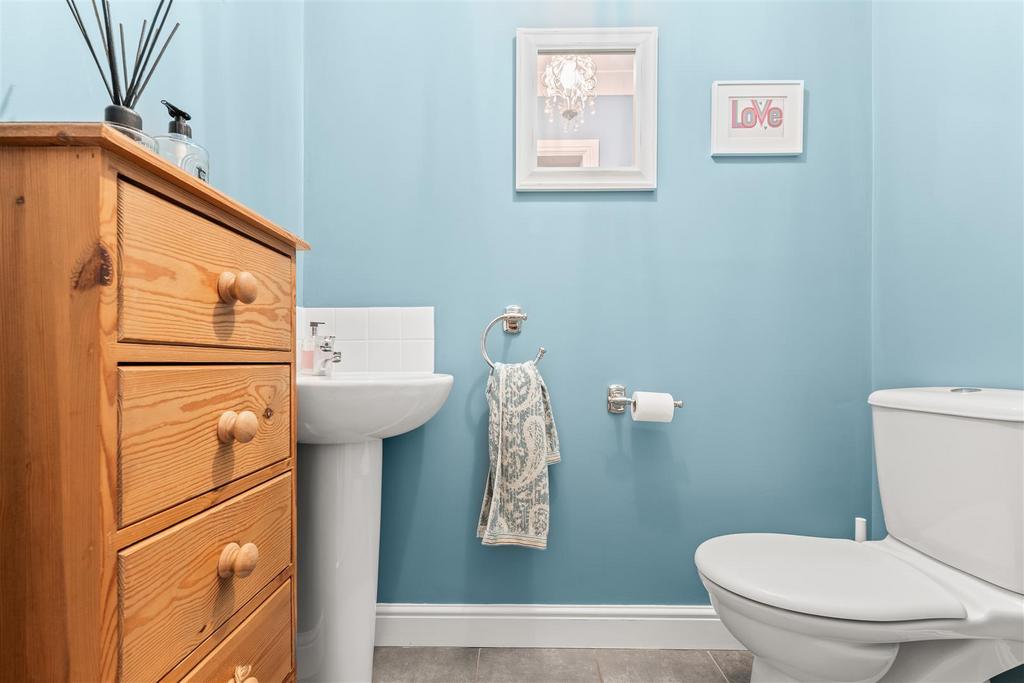Ground floor cloak room
