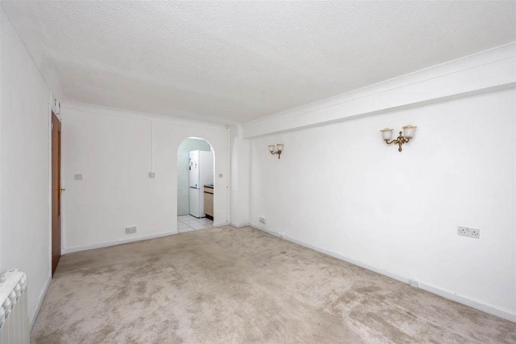 Living/dining room