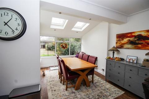 3 bedroom semi-detached house for sale, Prittlewell Chase, Westcliff On Sea