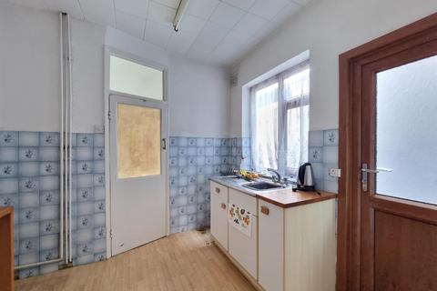 161 Henley Road, Ilford, IG1 2TP