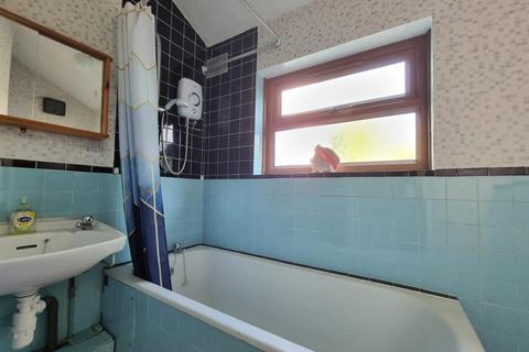 161 Henley Road, Ilford, IG1 2TP