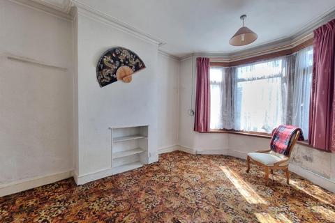 161 Henley Road, Ilford, IG1 2TP