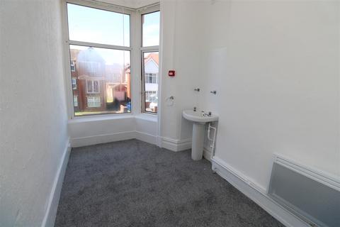 1 bedroom property to rent, 80 Park Road, Blackpool