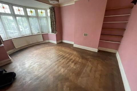 49 Page Street, London, NW7 2EL