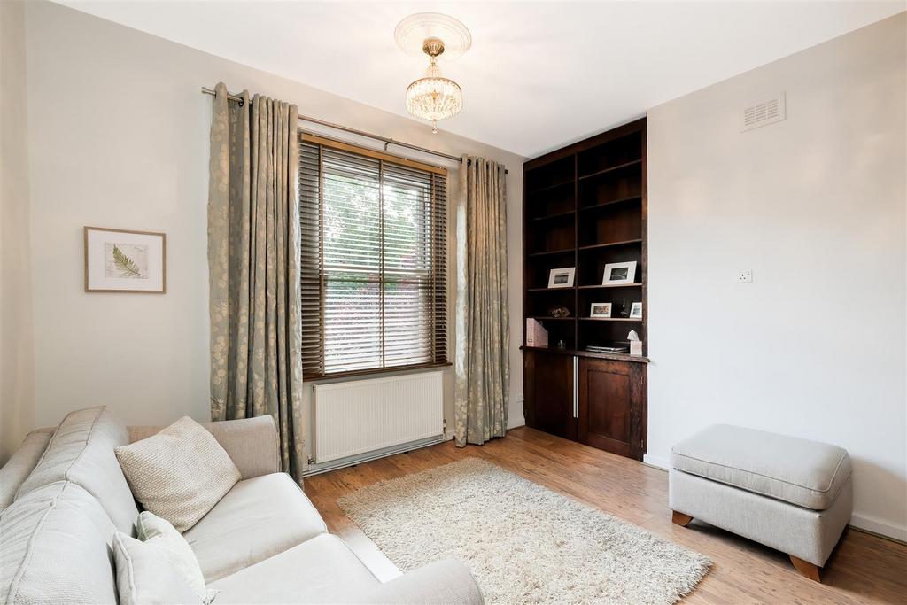 Hermon Hill, Wanstead 1 bed flat for sale £318,000