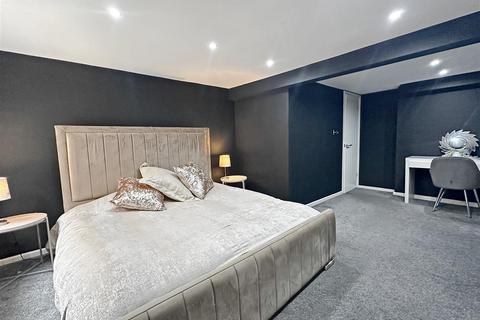 29 Templars Close, Greetland, Halifax, HX4 8QE