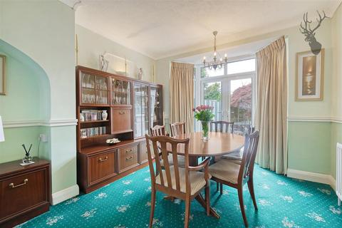 4 bedroom semi-detached house for sale, Larkshall Road, London E4