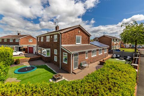 3 bedroom semi-detached house for sale, Julian Road, Gateshead NE10