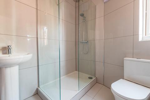34a Manor Drive, Headingley, Leeds, LS6 1DD