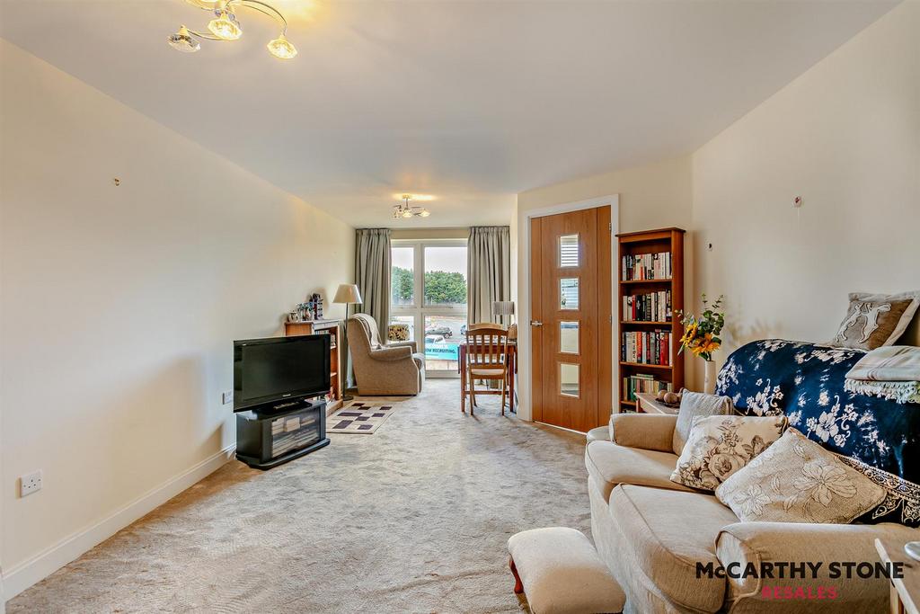 Living Room: