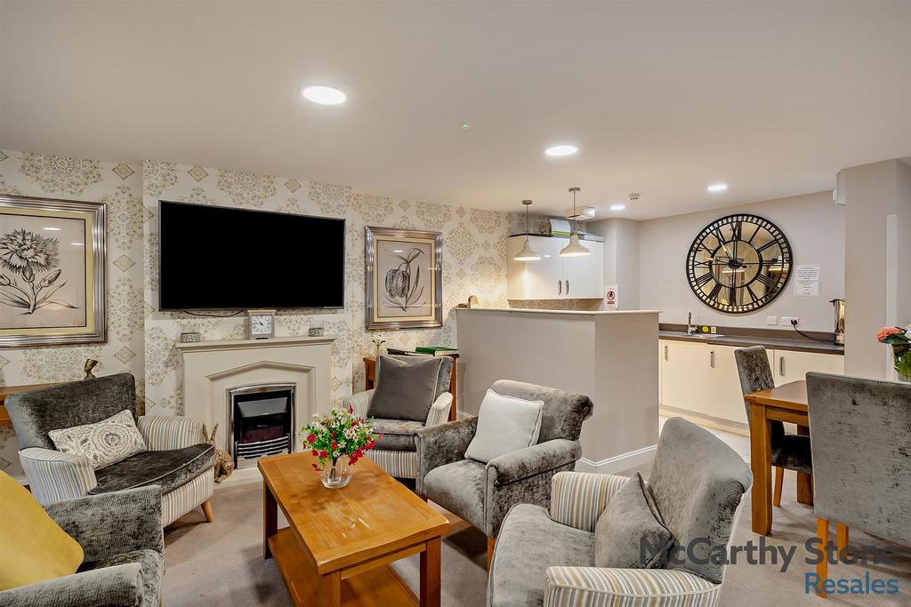 Homeowners Lounge