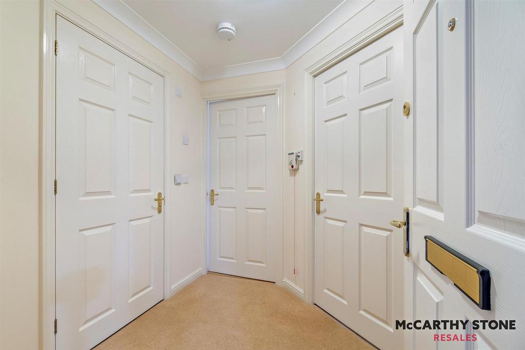 8610103-interior17-800.JPG