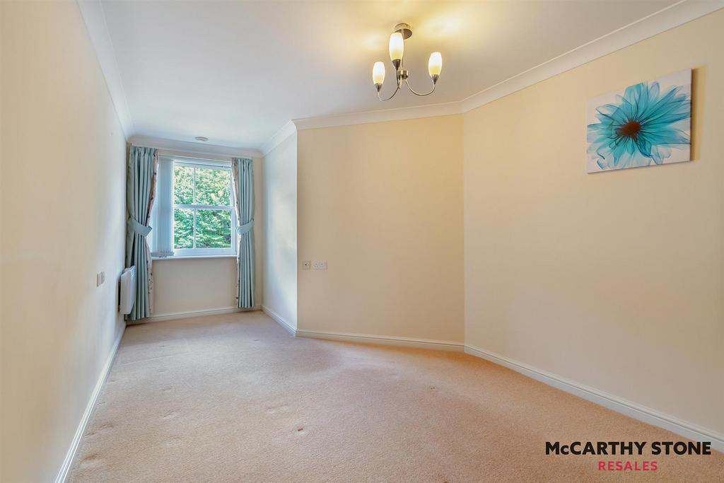 8610103-interior02-800.JPG
