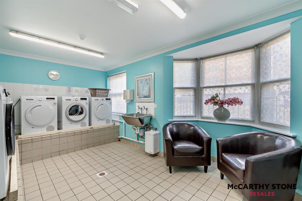8610103-interior23-800.JPG