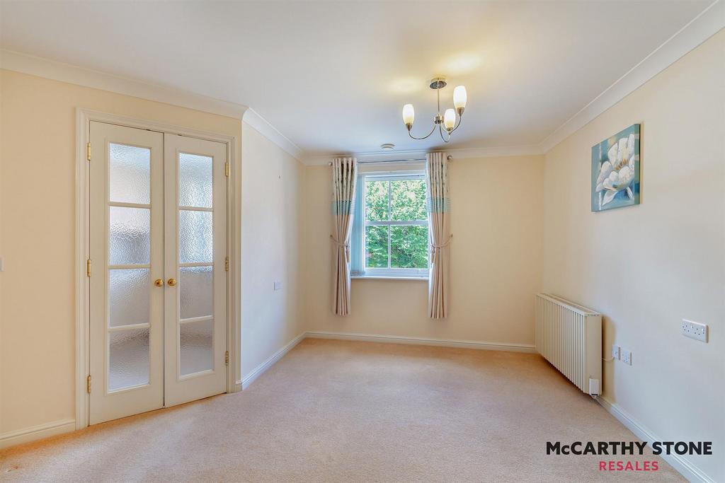 8610103-interior11-800.JPG