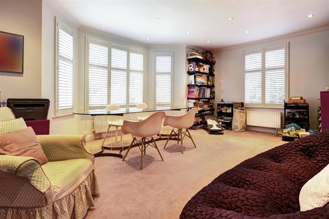 5 bedroom semi-detached house for sale, Meadway Close, NW11