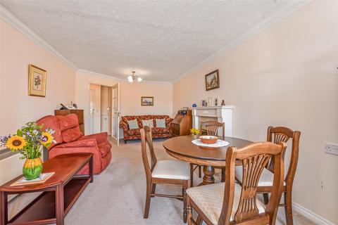 1 bedroom retirement property for sale, Alma Road, Romsey, Hampshire