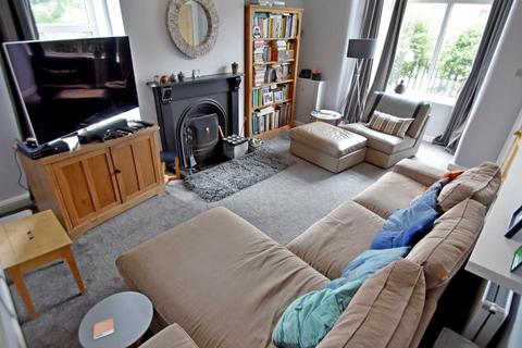 4 bedroom end of terrace house for sale, Walshaw Road, Bury BL8