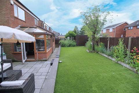 3 bedroom house for sale, Broomfields, Manchester M34