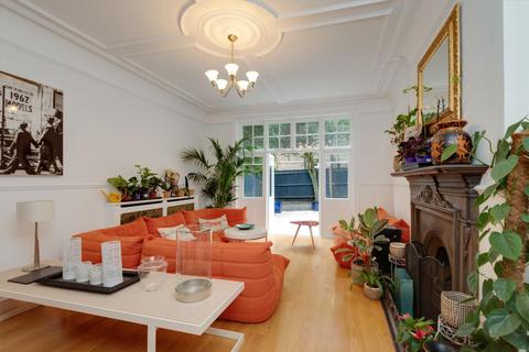 6 bedroom end of terrace house to rent, Glenloch Road, Belsize Park NW3