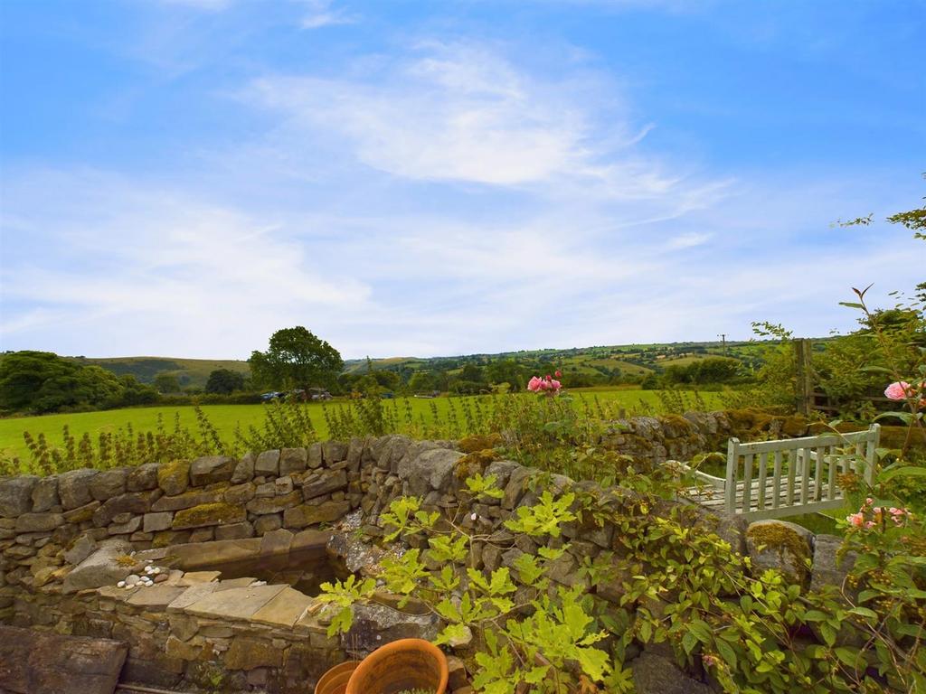 Back Lane, Warslow, Nr Buxton 2 bed terraced house - £275,000
