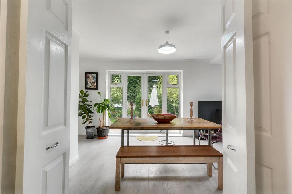 Open Plan Living/Dining Area