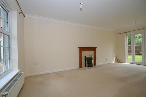71 Brooke Grove, Ely, CB6 3WT
